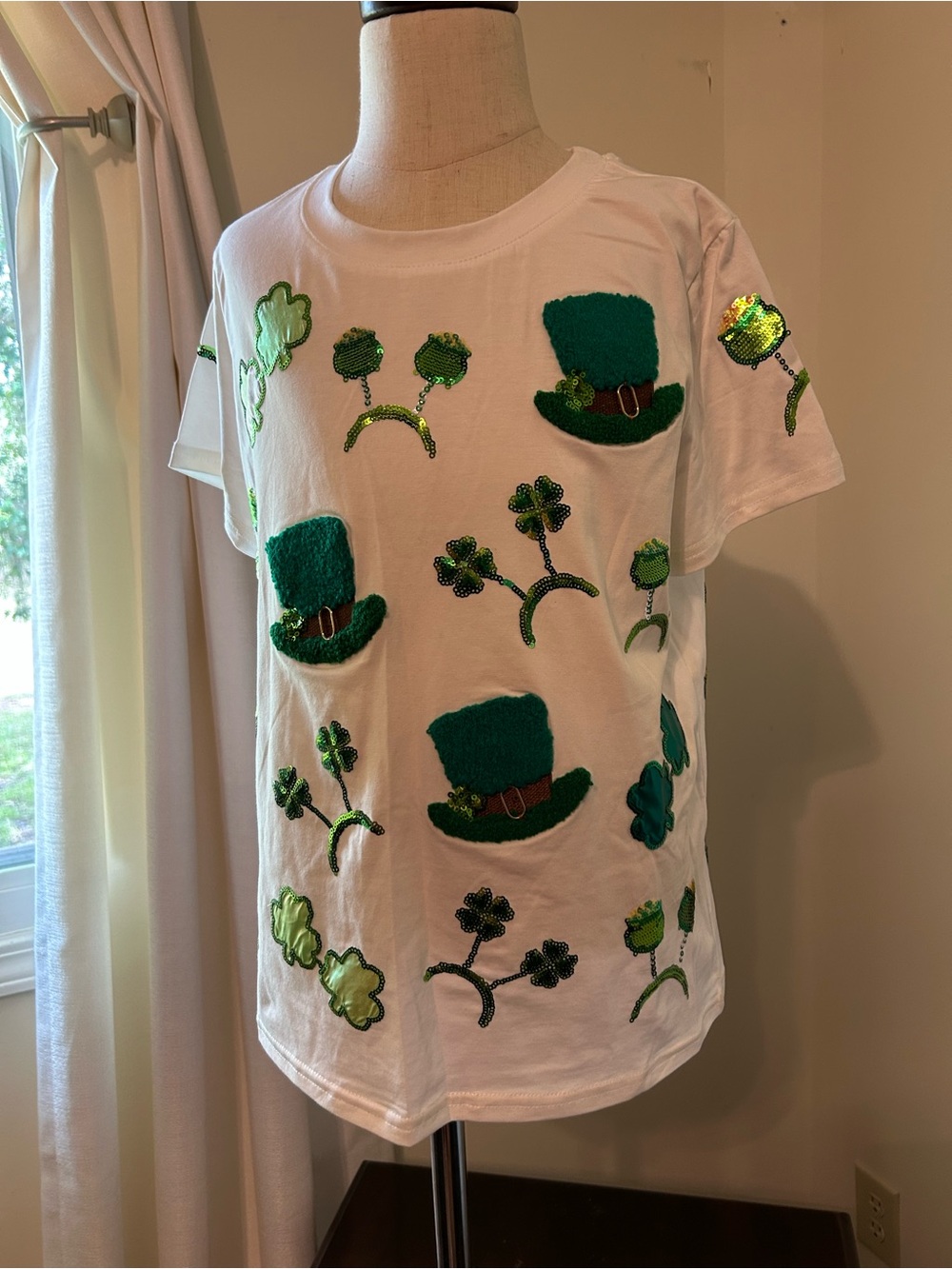 Queen of Sparkles Lucky Tee Rhinestone Shamrock St. Patrick's Girls Large 12